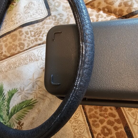 Large Guess Black Bag Tote - Picture 8 of 8